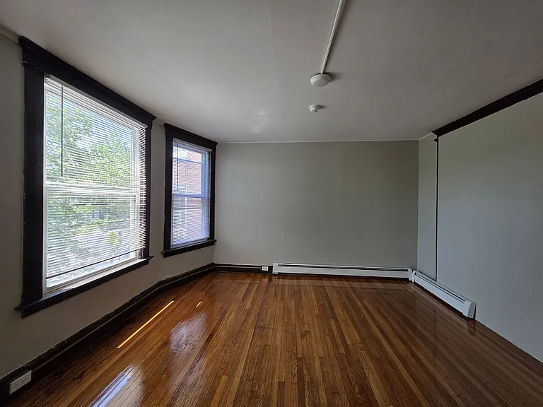 603 Howard Ave #B — Photo 8