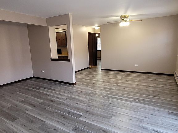 4th image of 10425 Mason Ave #2B