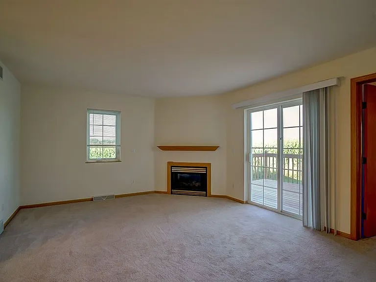 236 Harbour Town Dr — Photo 10
