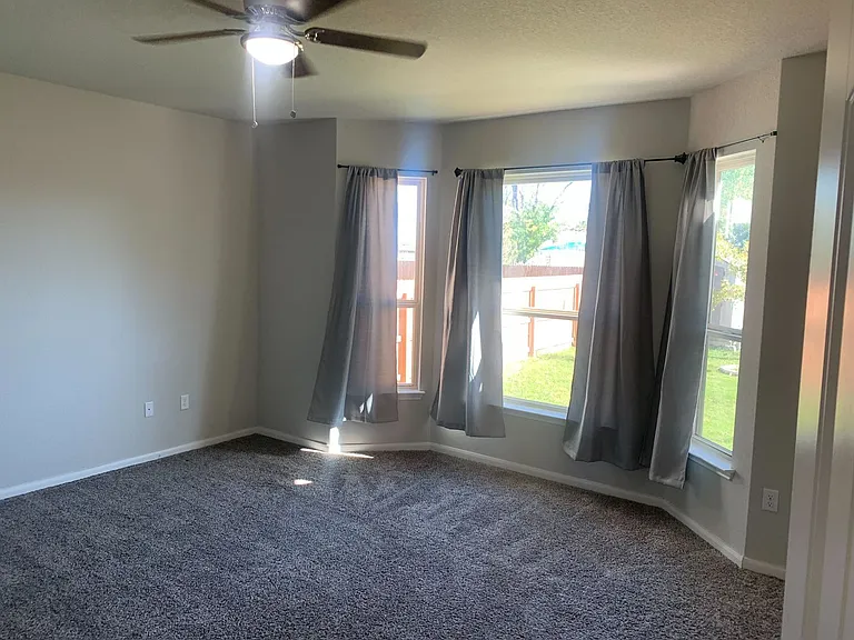 6814 Hibiscus Fls — Photo 10