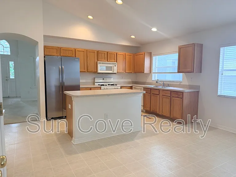 24927 Siena Dr — Photo 3