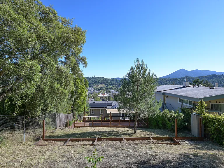 324 Laurel Pl — Photo 25