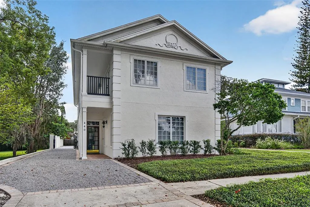 4 bed, 3.5 bath, 3184 sqft, $8,500 — Photo 1