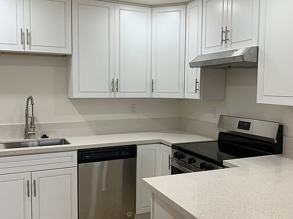 2nd image of 1431 Manhattan Beach Blvd APT F