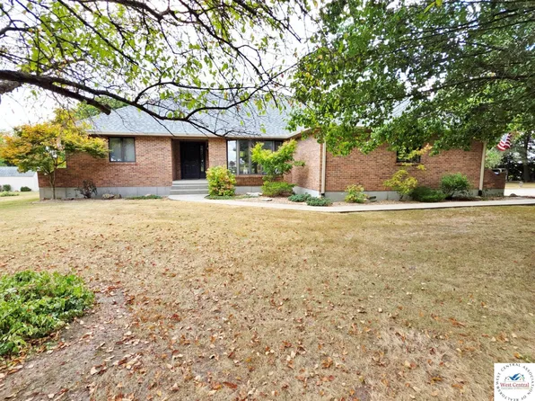 21528 Sacajawea Rd, Sedalia, MO 65301