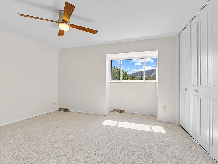 2666 Sherwood Cir — Photo 52
