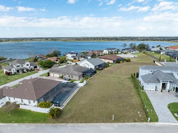 3334 Shore Dr #18, Lakeland, FL 33812