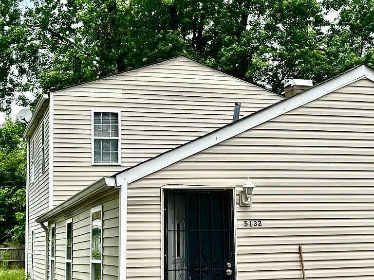 5132 W Caven St — Photo 2