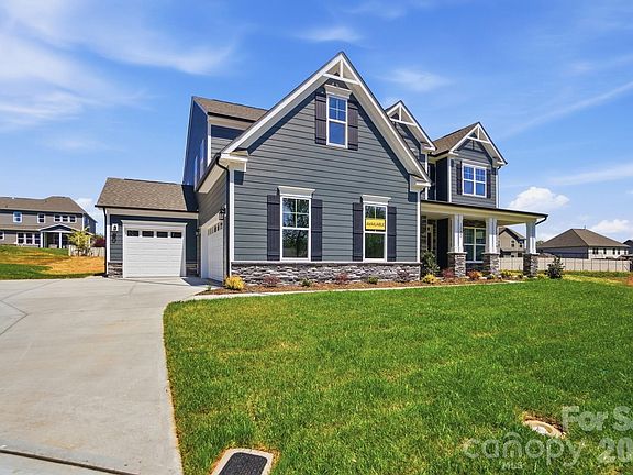 3rd image of 1320 Knob Creek Dr