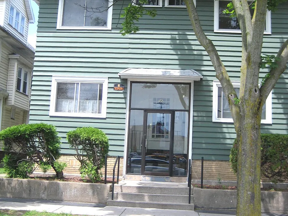 35 Probert St #7