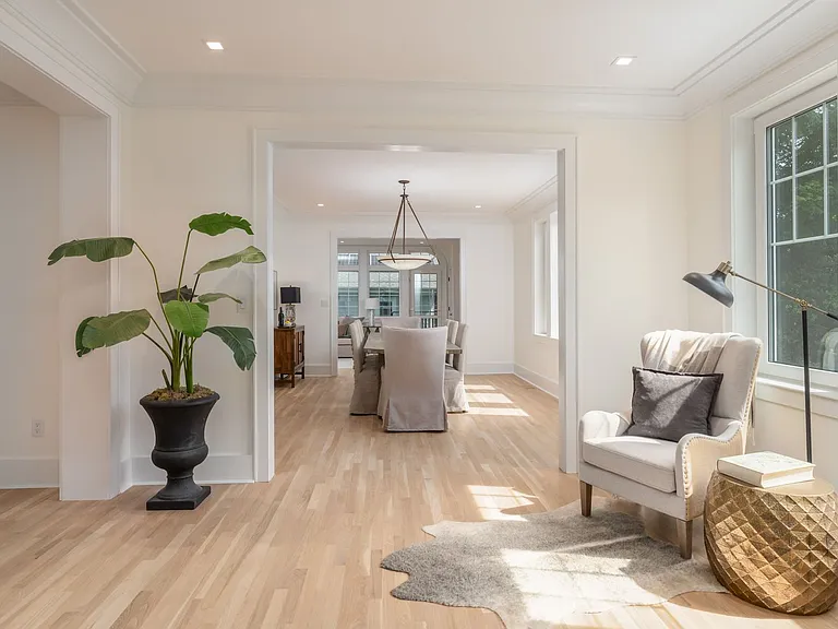 3903 Legation St NW — Photo 10