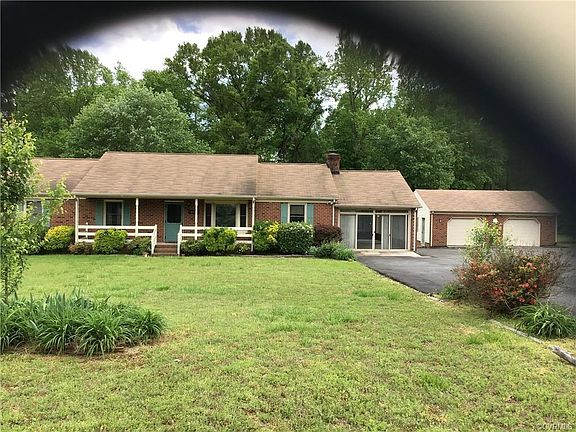 2nd image of 18407 Lakewood Dr