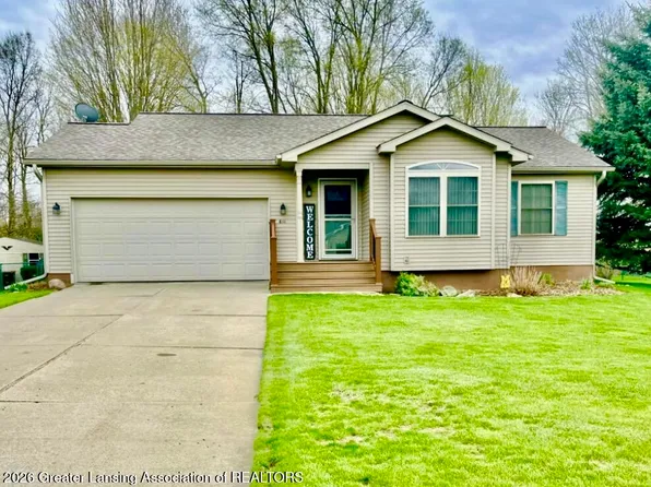 611 Angel Ct, Charlotte, MI 48813