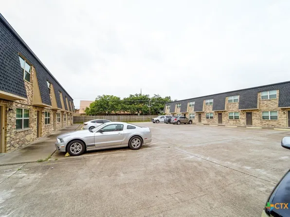 2112 E Airline Rd APT E, Victoria, TX 77901