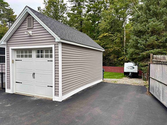 3rd image of 158 E Main Street