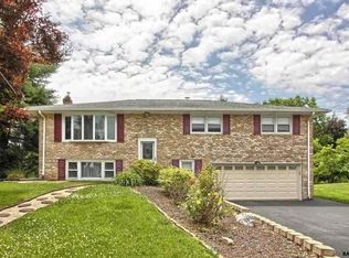 2570 Sunset Ln, York, PA 17408