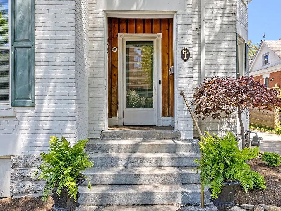 1st image of 551 W 2nd St #1