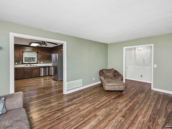 4th image of 137 Canterfield Rd