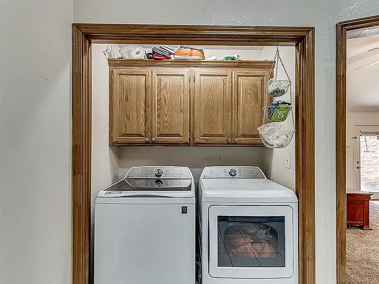 1325 White Oak Rd — Photo 12
