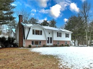 10 Paine Rd, Simsbury, CT 06070
