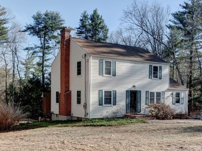 (Undisclosed Address), West Simsbury, CT, 06092