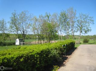 1006 N B St, Fairfield, IA