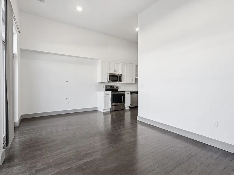 2407 8th Ave S #206 — Photo 9