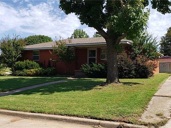 3rd image of 710 Redwood Dr