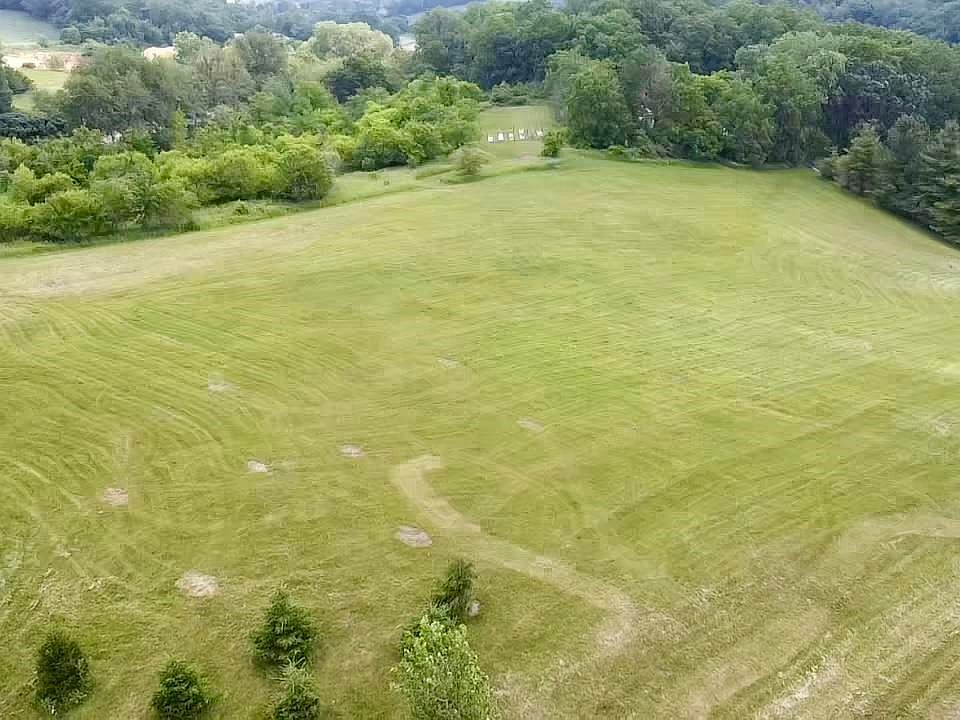 1st image of Dahlk Rd