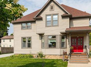 1009 N Union St, Appleton, WI 54911