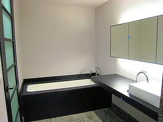 Rented by R New York