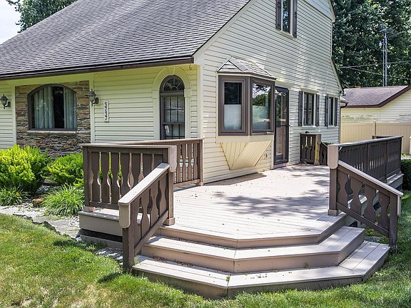 4th image of 3737 Shorewood Rd