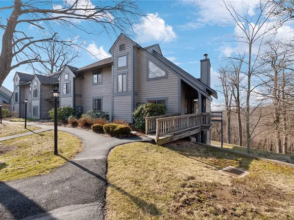 4502 Swiss Mountain Dr, Champion, PA 15622