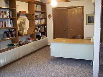 4th image of 2315 Rose Dr
