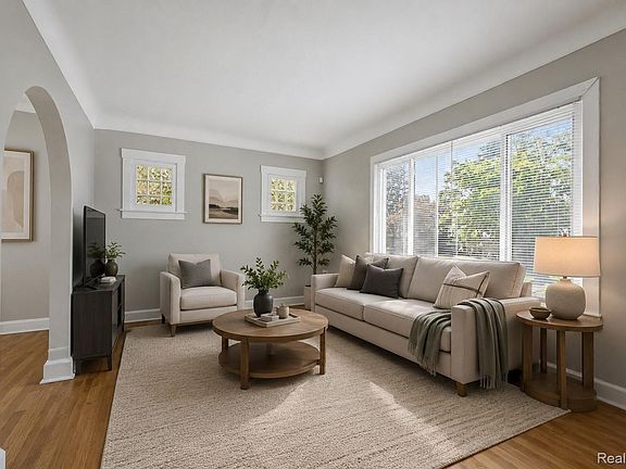 5th image of 1301 E Muir Ave