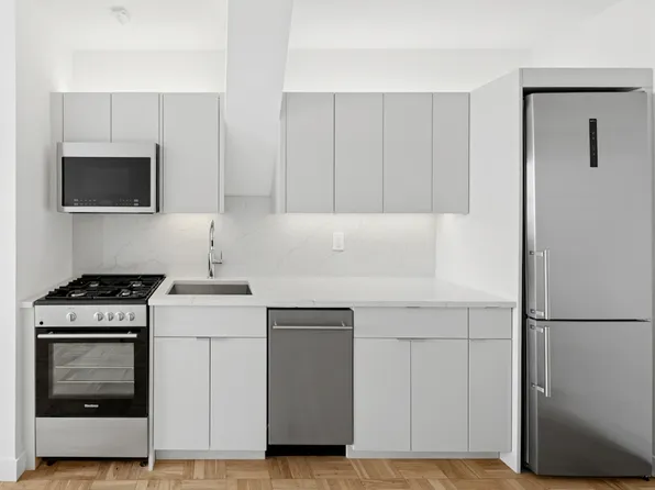 20 Exchange Place image 7 of 29