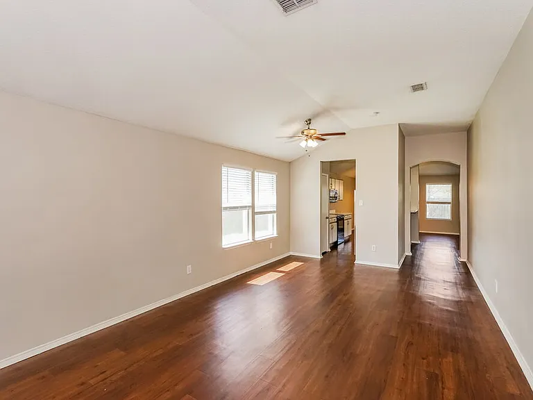 317 Taylor St — Photo 9