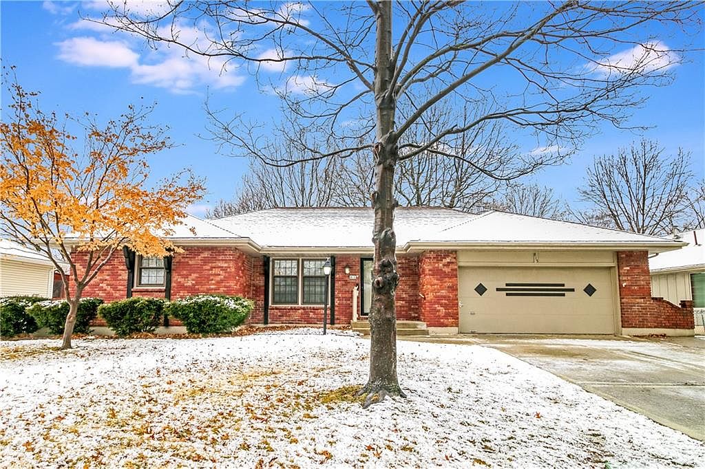 815 NW 11th St, Blue Springs, MO 64015 Zillow