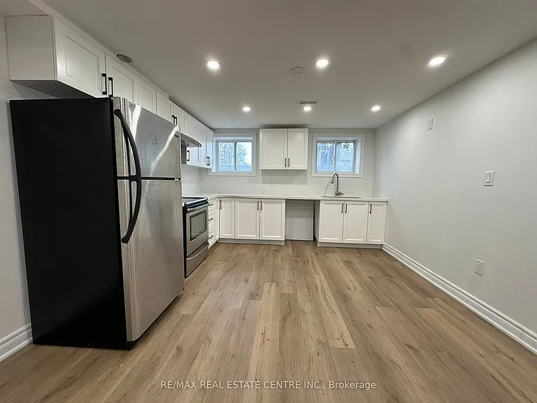 67 York Rd #BASEMENT — Photo 3