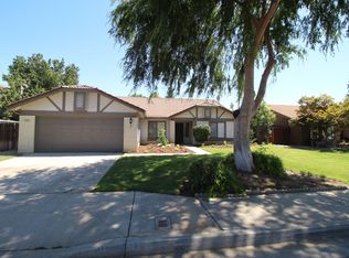 2556 Mitchell Ave, Clovis, CA 93611