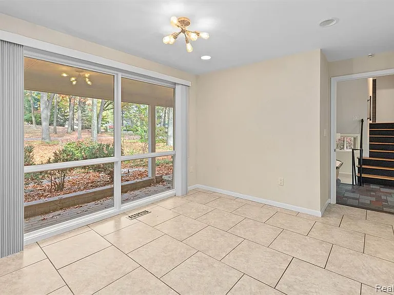 4966 Whispering Pine Ln — Photo 17