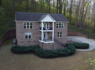 1525 Willow Beach Rd, Guntersville, AL 35976