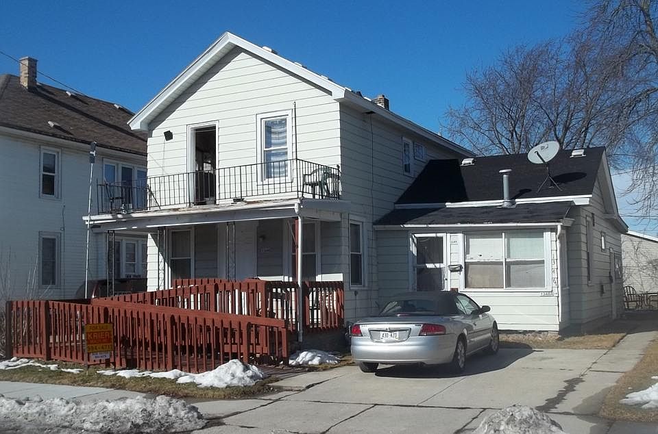 2nd image of 1346 Carl Ave