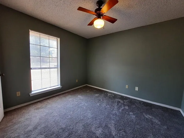 1433 Cumberland Trl — Photo 9