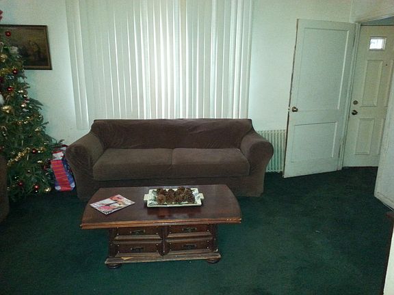 4th image of 17616 Sayres Ave