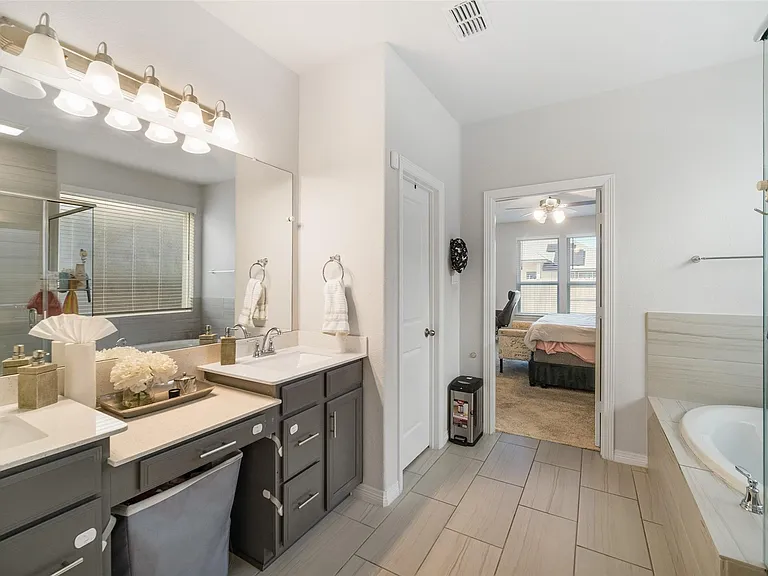 1811 Smithers Landing Dr — Photo 21