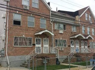 2421 Deerfield Rd, Far Rockaway, NY 11691