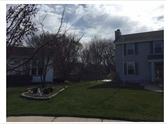 3rd image of 1909 Longbow Ct