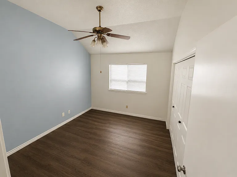 2881 Fenwick St — Photo 19