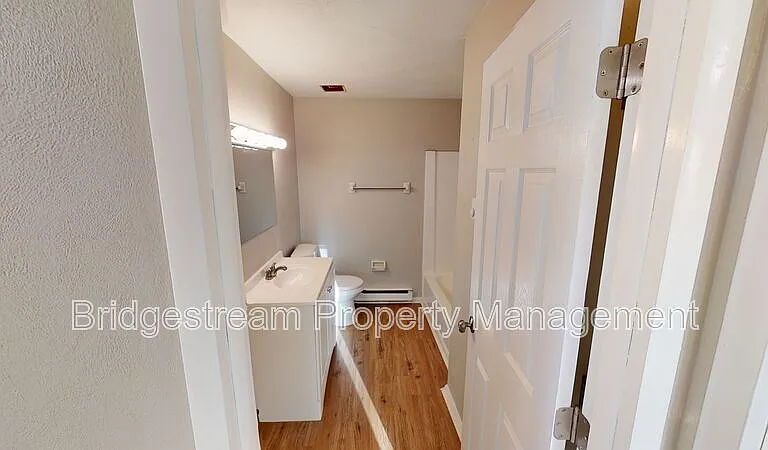 95 N Gebhart Church Rd #E — Photo 7